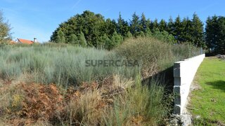 Terreno em Vila Real · 2500 m² · 85 000 €