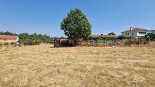 Land for sale in Valença, Portugal — €42,300