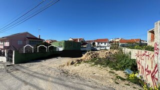 Terreno para venda em Almada, Portugal — 160 000 €