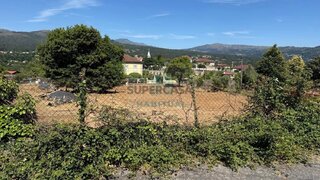 Land for sale in Arcos de Valdevez, Portugal — €400,000