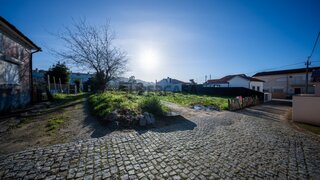 Land for sale in Vila Nova de Gaia, Portugal — €85,000