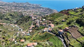 Terreno em Câmara de Lobos · 2548 m² · 180 000 €