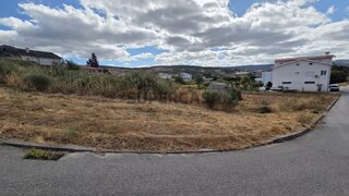 Land for sale in Moimenta da Beira, Portugal — €50,000