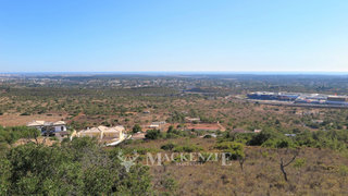 Terreno de 14 920 m² em Faro