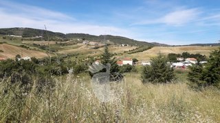 Land for sale in Arruda dos Vinhos, Portugal — €107,000