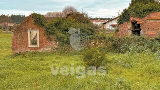Land for sale in Porto de Mós, Portugal — €680,000
