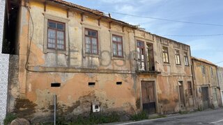 Land for sale in Ovar, Portugal — €76,000