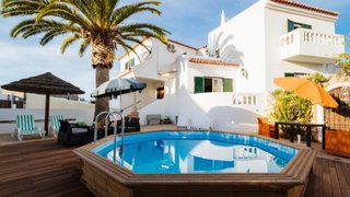 Land for sale in Lagos, Portugal — €1,600,000