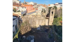 Terreno de 201 m² em Porto