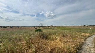 Land for sale in Castro Verde, Portugal — €395,000
