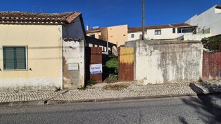 Land for sale in Cadaval, Portugal — €36,900