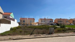 Land for sale in Peniche, Portugal — €58,000