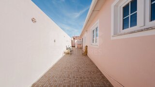Land for sale in Peniche, Portugal — €230,000