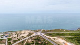 Land for sale in Caldas da Rainha, Portugal — €490,000