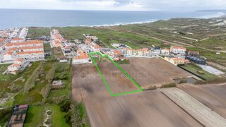 Terreno em Peniche · 5880 m² · 800 000 €