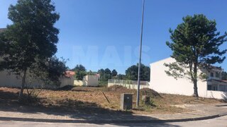 Land for sale in Marinha Grande, Portugal — €45,000