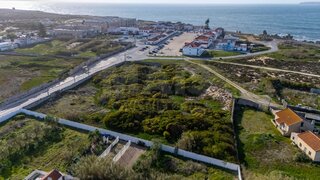 Land for sale in Peniche, Portugal — €550,000