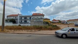 Land for sale in Loures, Portugal — €265,400