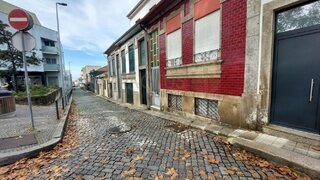 Terreno de 230 m² em Porto