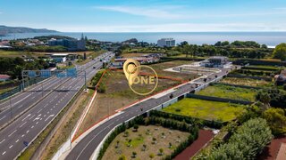 Terreno em Ponta Delgada · 2520 m² · 350 000 €