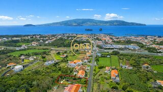 Terreno · 600 m² · 108 000 €