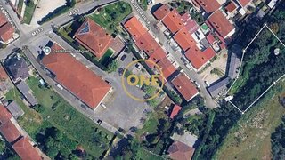 Terreno em Santo Tirso · 1450 m² · 33 000 €