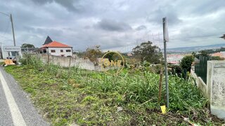 Land for sale in Loures, Portugal — €175,000
