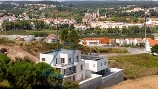 Land for sale in Batalha, Portugal — €65,000