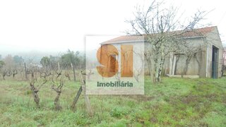 Land for sale in Vila Nova de Poiares, Portugal — €39,200
