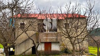 Terreno em Vila Real · 5500 m² · 130 000 €