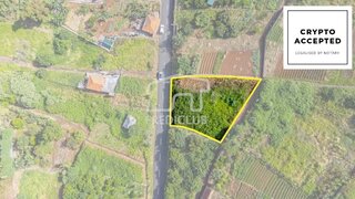 Land for sale in Santana, Portugal — €95,000