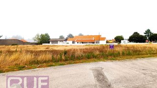 Terreno de 1849 m² em Leiria