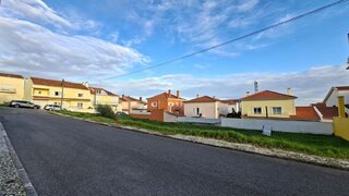 Land for sale in Odivelas, Portugal — €198,000