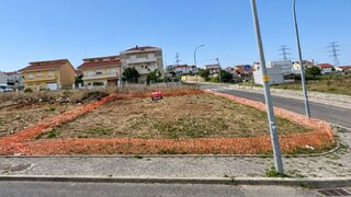 Terreno em Amadora · 221 m² · 129 000 €
