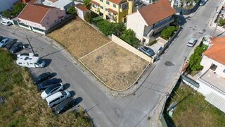 Land for sale in Odivelas, Portugal — €180,000