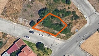 Land for sale in Loures, Portugal — €115,000