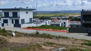 Land for sale in Alenquer, Portugal — €130,000