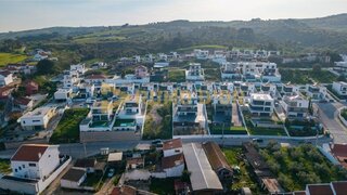Land for sale in Alenquer, Portugal — €141,000