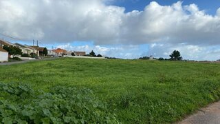 Land for sale in Torres Vedras, Portugal — €875,000
