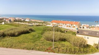Land for sale in Lourinhã, Portugal — €120,000