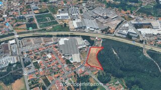 Terreno para venda em Santa Maria da Feira, Portugal — 600 000 €