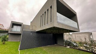 Land for sale in Guimarães, Portugal — €375,000