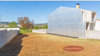 Terreno de 480 m² em Braga