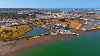 Land for sale in Lagoa, Portugal — €115,000