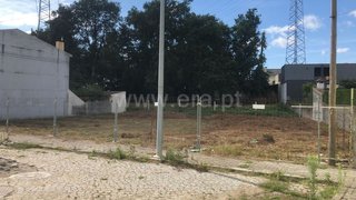 Terreno de 225 m² em Braga