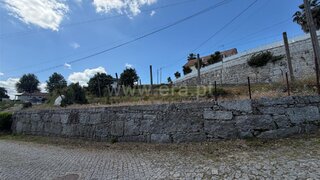 Land for sale in Póvoa de Lanhoso, Portugal — €82,500