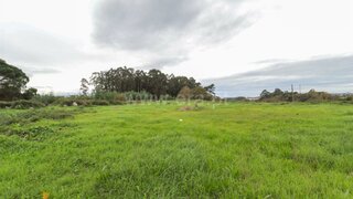 Land for sale in Vila Nova de Famalicão, Portugal — €474,000