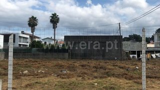 Terreno de 225 m² em Braga