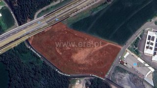 Land for sale in Vila Nova de Famalicão, Portugal — €995,000