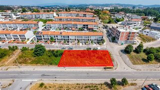 Land for sale in Vila Nova de Famalicão, Portugal — €380,000